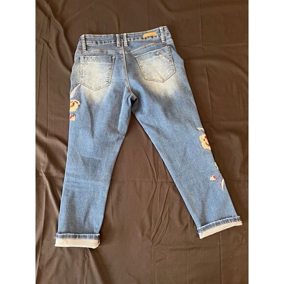 Royalty For Me Cropped Embroidered Jeans - Picture 2 of 7